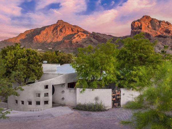 6318 N 52ND Place, Paradise Valley, AZ 85253