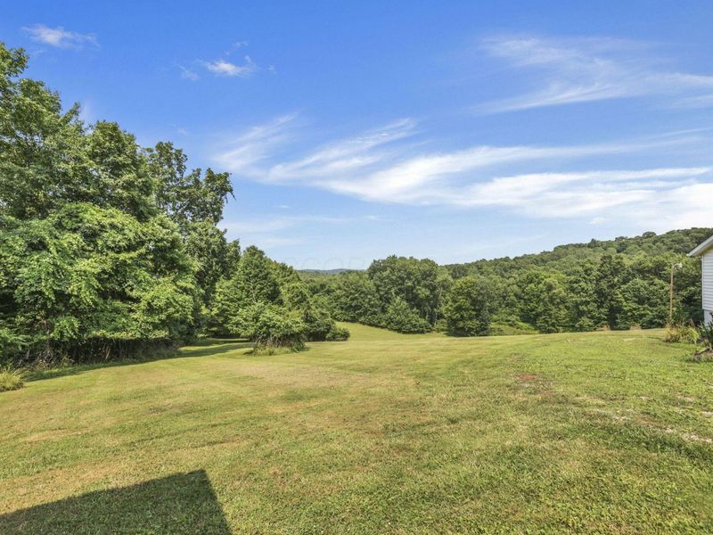 8879 National Road SE, Thornville, OH 43076 Photo 3