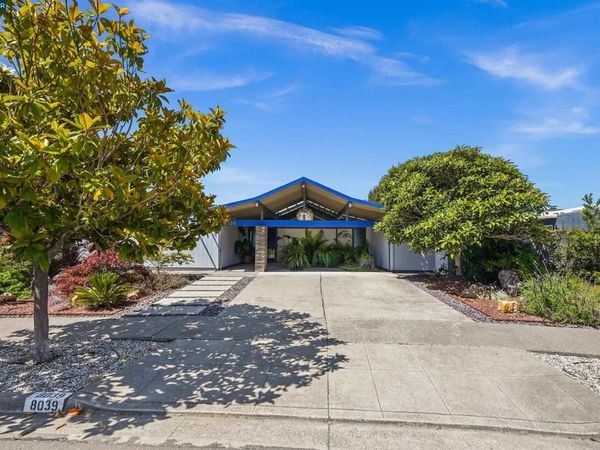 8039 Shay Dr , Oakland, CA 94605