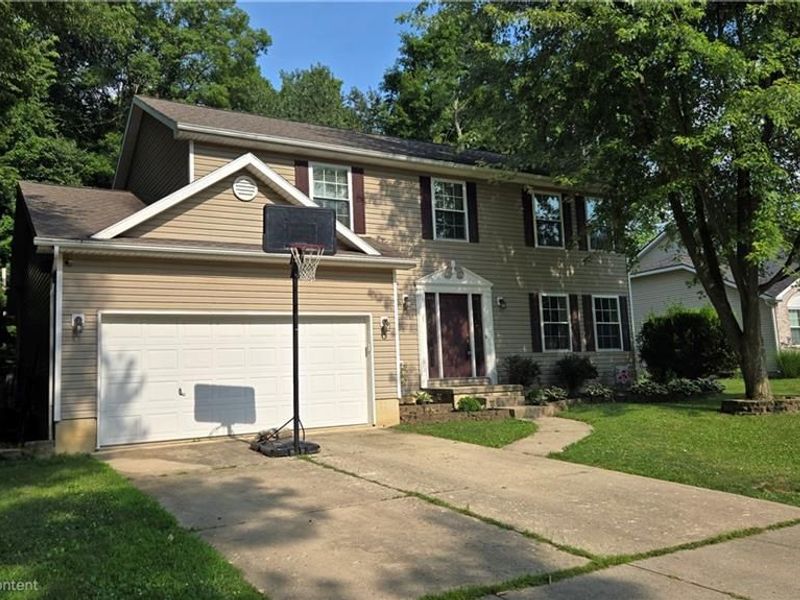 6416 Sterling Woods Drive, Clayton, OH 45315 Photo 3