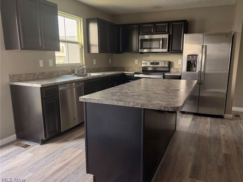 2677 Himelrigh Boulevard, Barberton, OH 44203 Photo 7