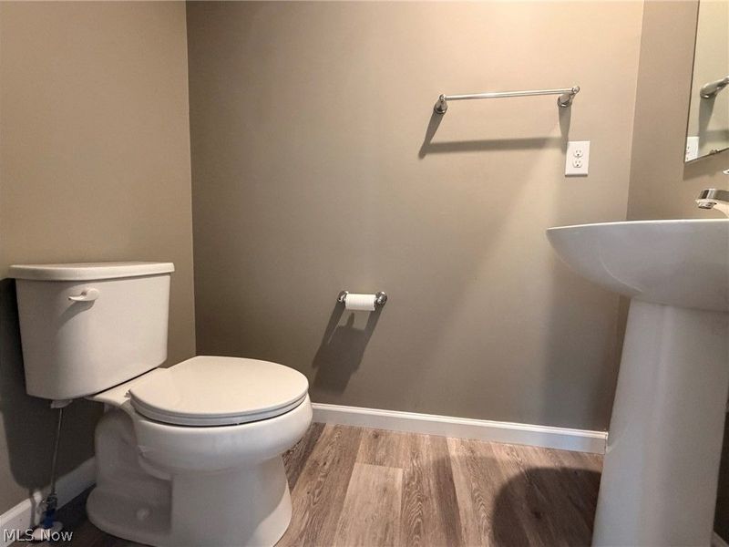 2677 Himelrigh Boulevard, Barberton, OH 44203 Photo 8