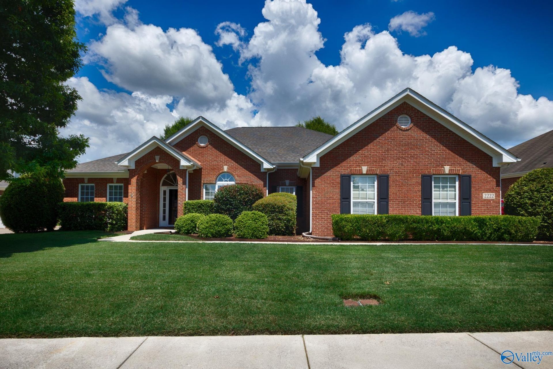 2222 Towne Park Drive Sw, Huntsville, AL 35803 Main Photo