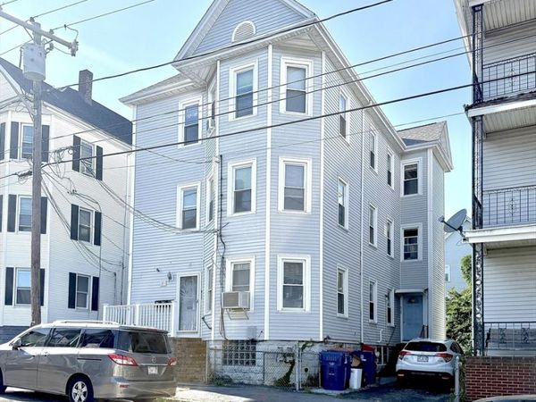 87 Hathaway St, New Bedford, MA 02746
