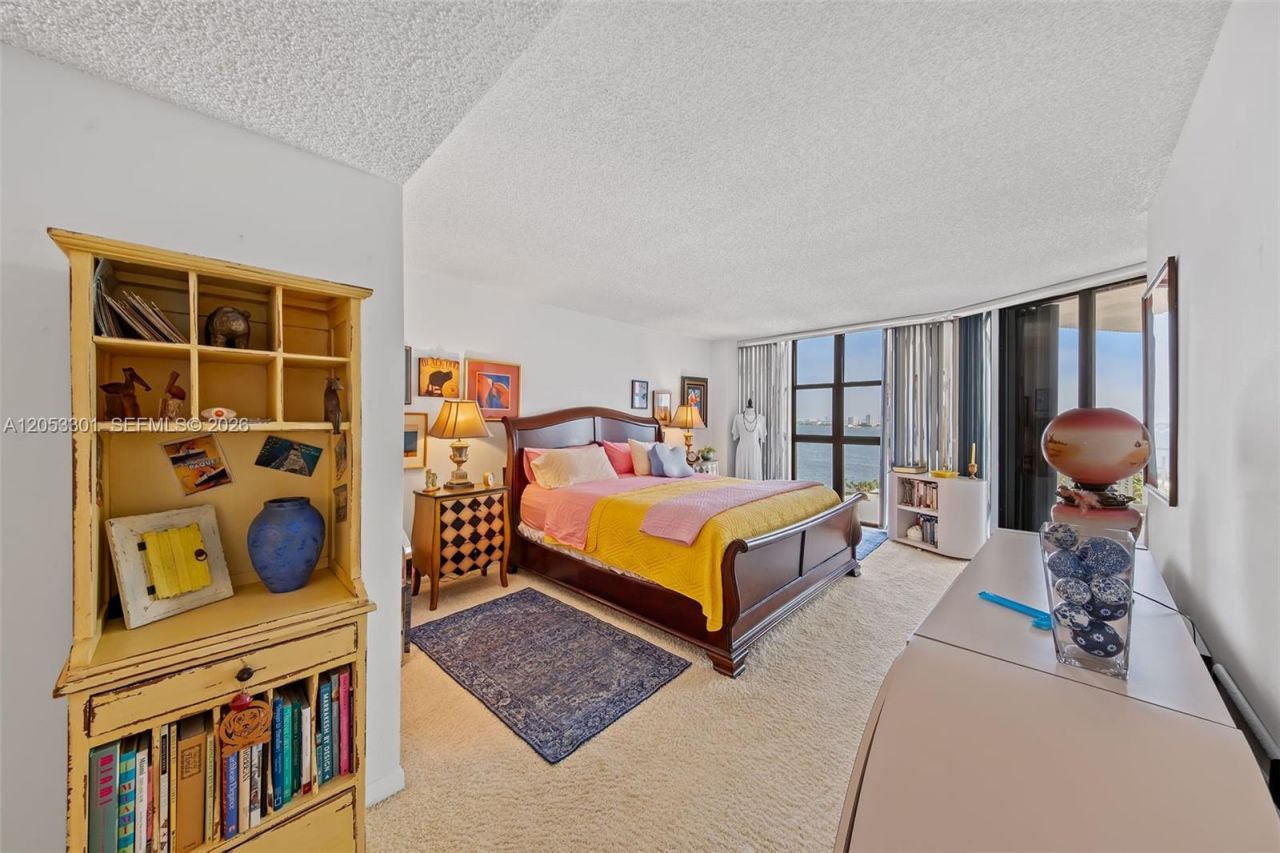 4000 Towerside Ter, Unit 1210, Miami, FL 33138 Photo