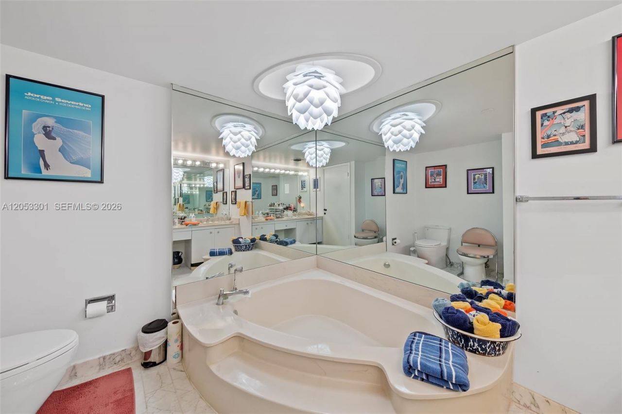4000 Towerside Ter, Unit 1210, Miami, FL 33138 Photo