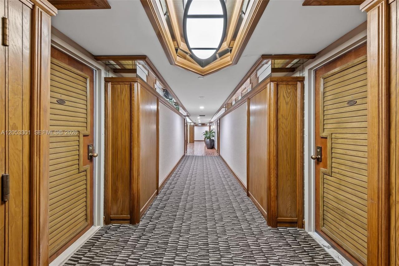 4000 Towerside Ter, Unit 1210, Miami, FL 33138 Photo