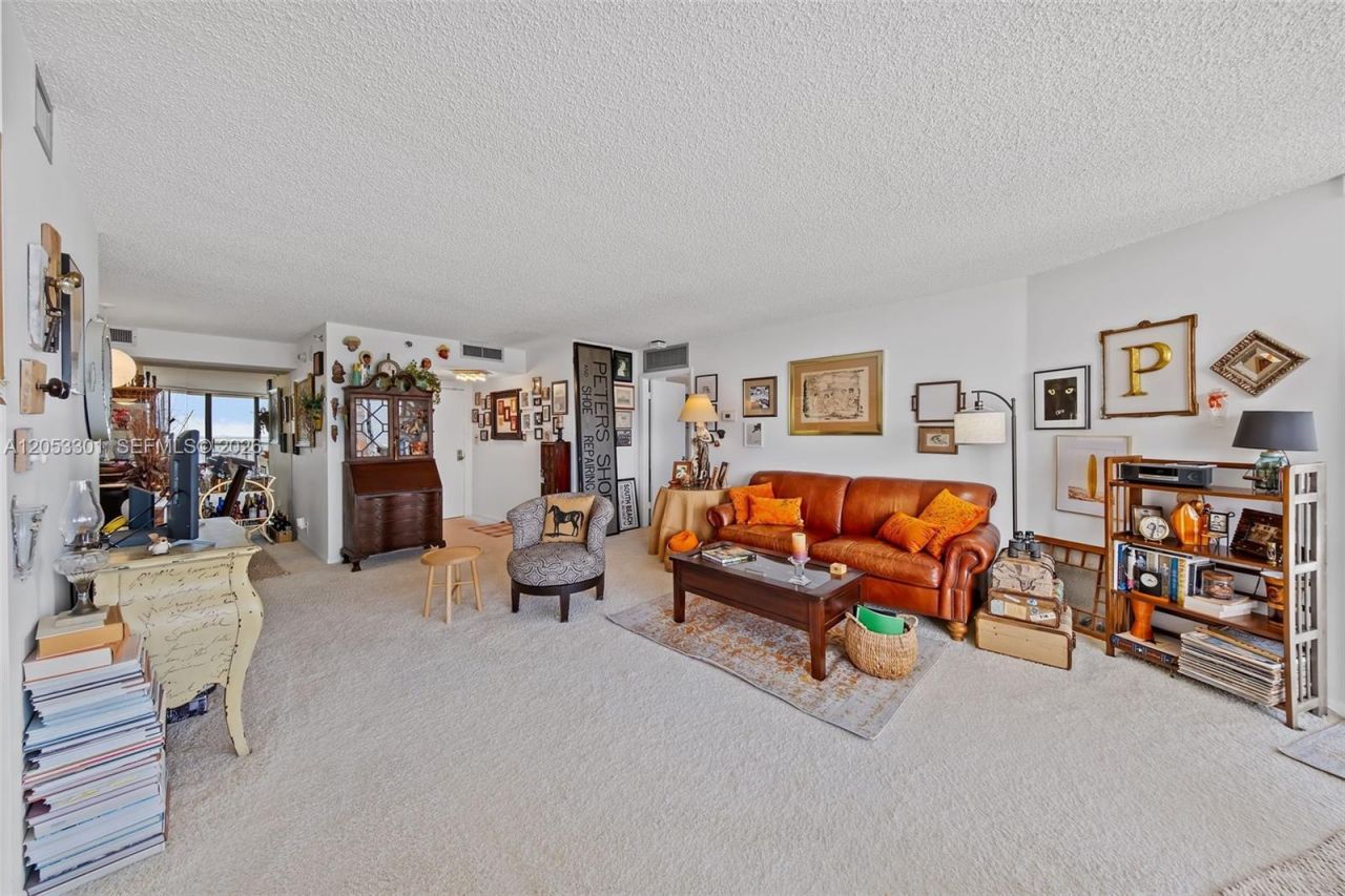 4000 Towerside Ter, Unit 1210, Miami, FL 33138 Photo