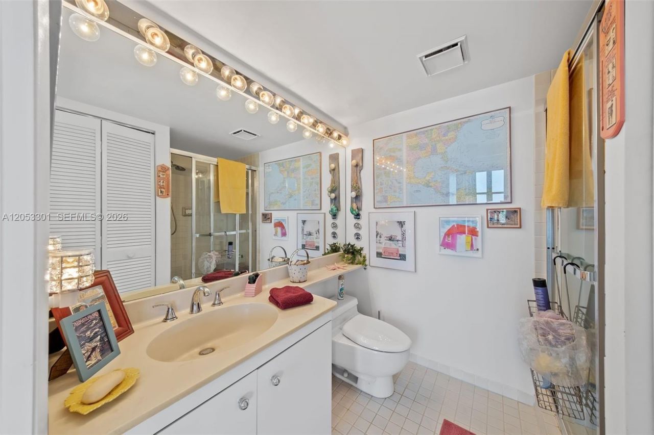 4000 Towerside Ter, Unit 1210, Miami, FL 33138 Photo