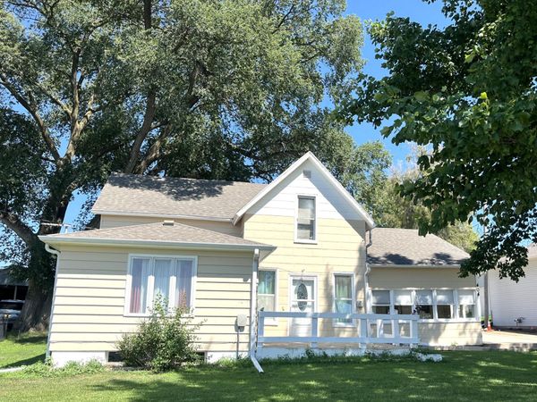 404 PEARL Street, NEOLA, IA 51559