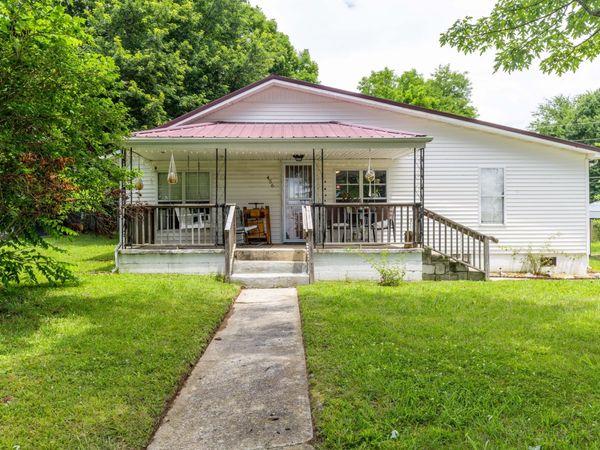 456 Billingsley St , Spencer, TN 38585