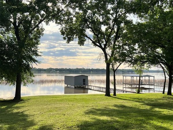 7342 Briar Road , Azle, TX 76020