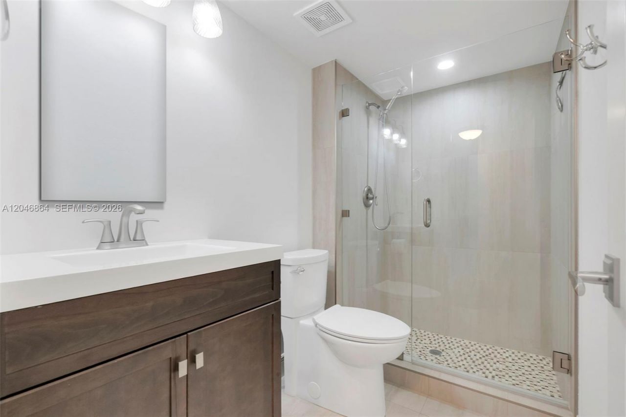 3200 Port Royale Dr N, Unit 205, Fort Lauderdale, FL 33308 Photo