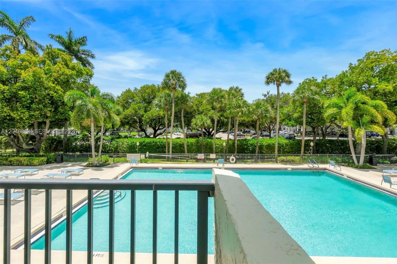 3200 Port Royale Dr N, Unit 205, Fort Lauderdale, FL 33308 Photo