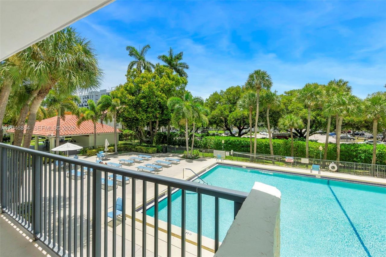 3200 Port Royale Dr N, Unit 205, Fort Lauderdale, FL 33308 Photo