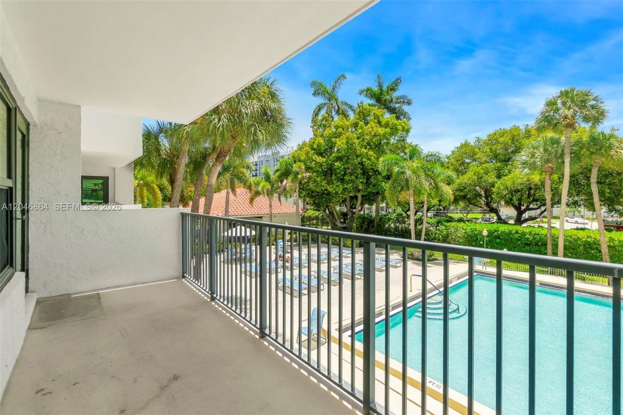 3200 Port Royale Dr N, Unit 205, Fort Lauderdale, FL 33308 Photo