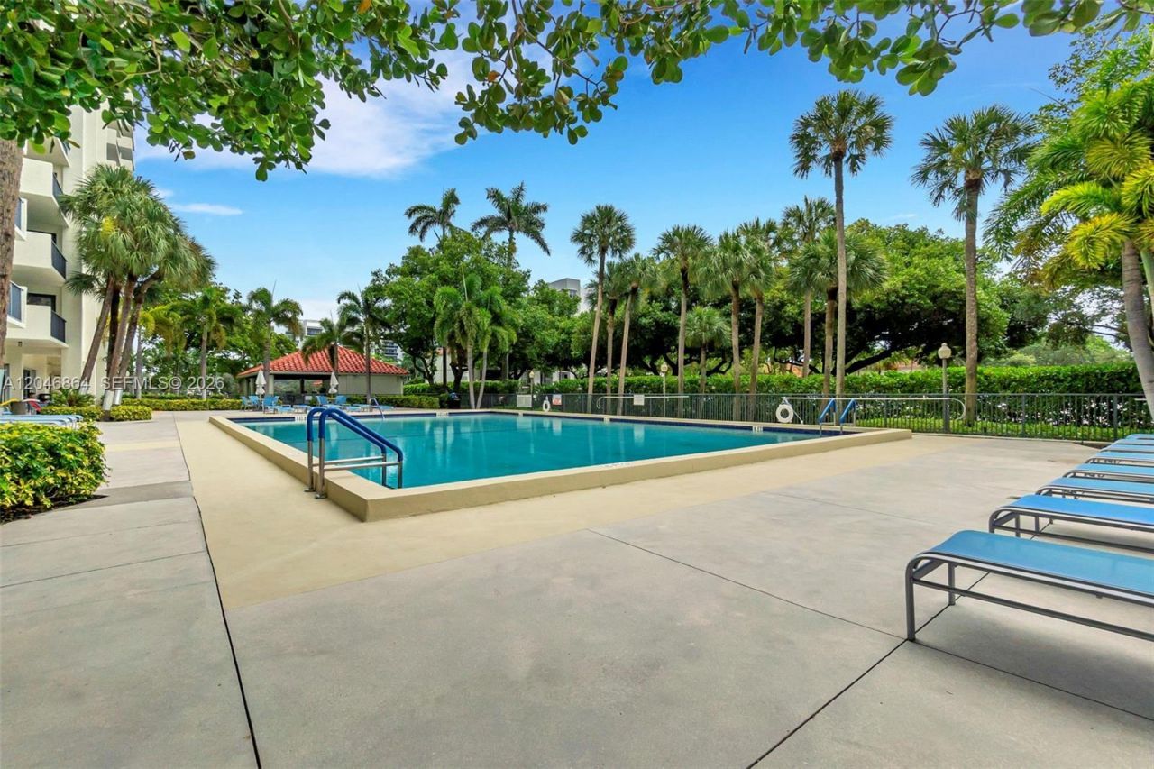 3200 Port Royale Dr N, Unit 205, Fort Lauderdale, FL 33308 Photo