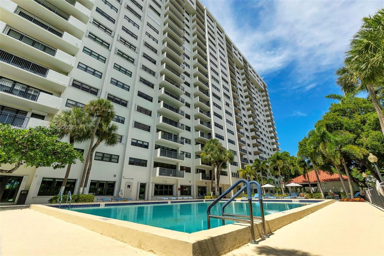 3200 Port Royale Dr N, Unit 205, Fort Lauderdale, FL 33308 Photo