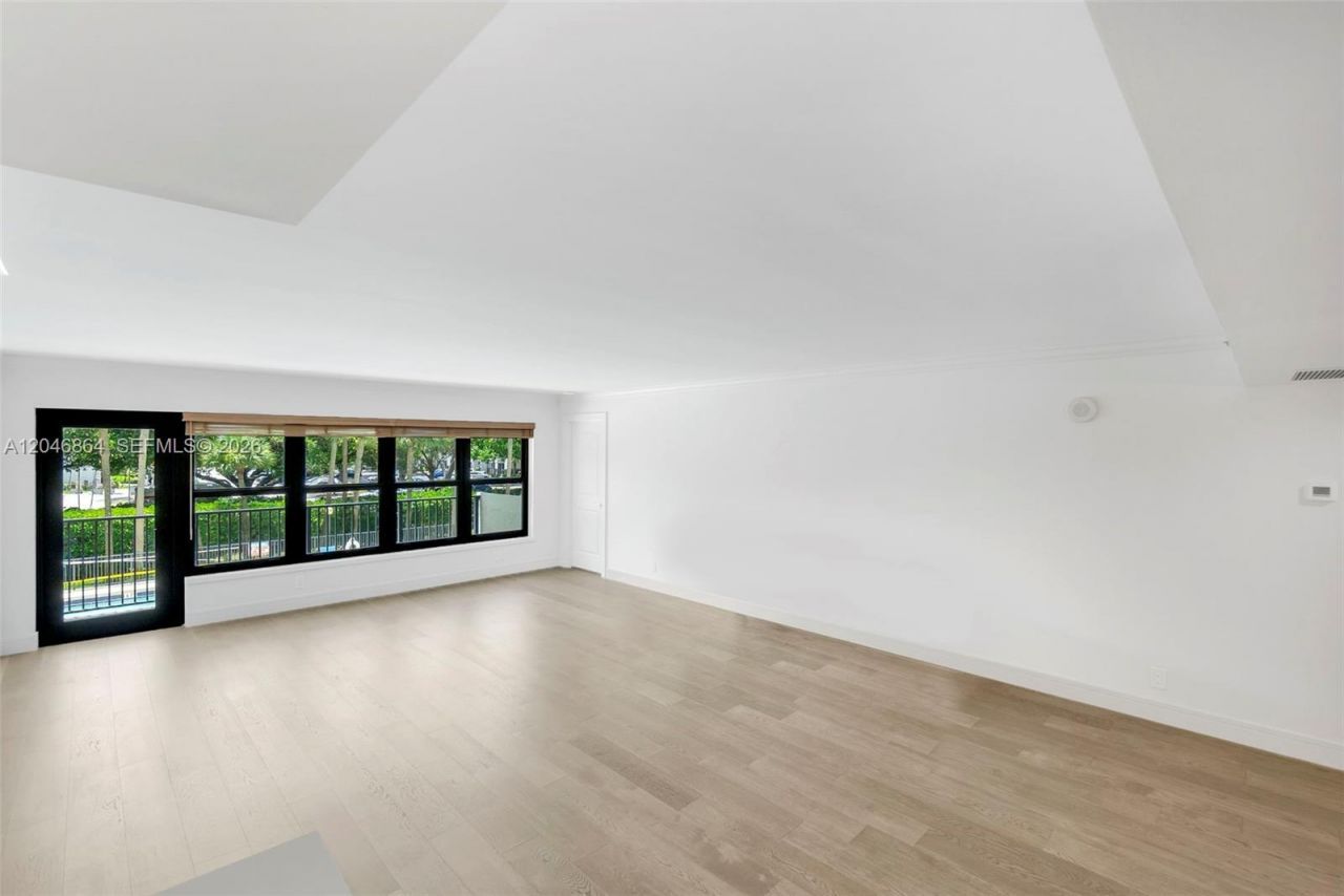 3200 Port Royale Dr N, Unit 205, Fort Lauderdale, FL 33308 Photo