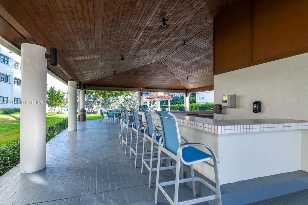 3200 Port Royale Dr N, Unit 205, Fort Lauderdale, FL 33308 Photo