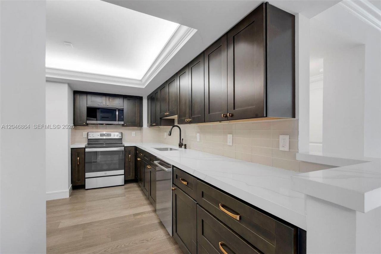 3200 Port Royale Dr N, Unit 205, Fort Lauderdale, FL 33308 Photo