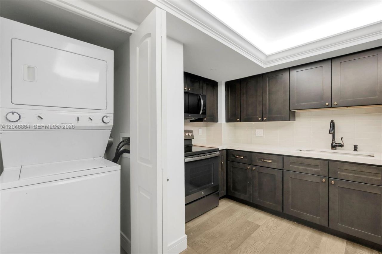 3200 Port Royale Dr N, Unit 205, Fort Lauderdale, FL 33308 Photo