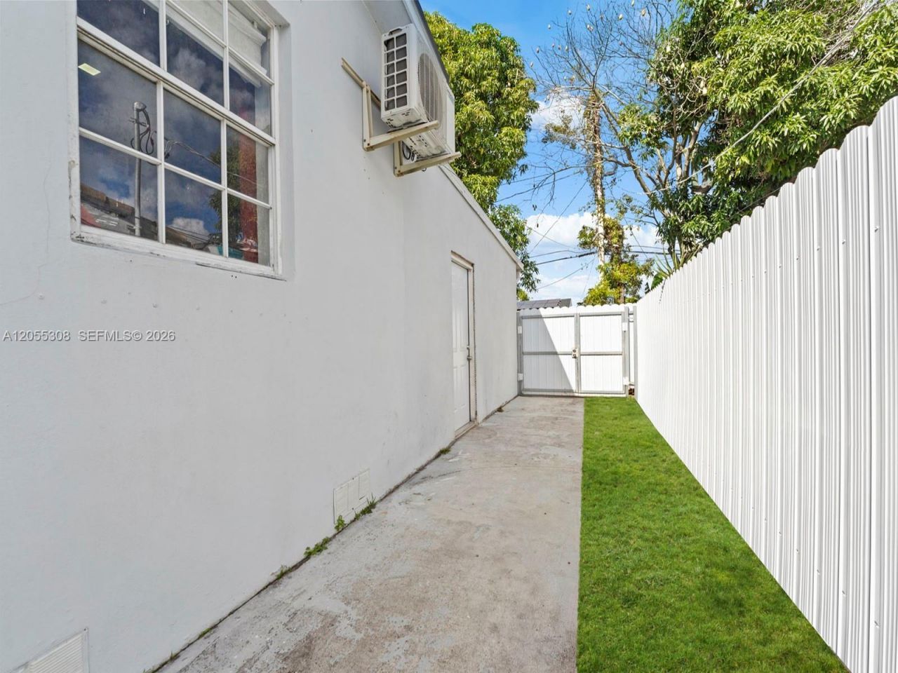 355 W 62nd St , Hialeah, FL 33012 Photo