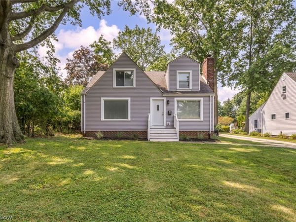 1703 Grantwood Drive , Parma, OH 44134