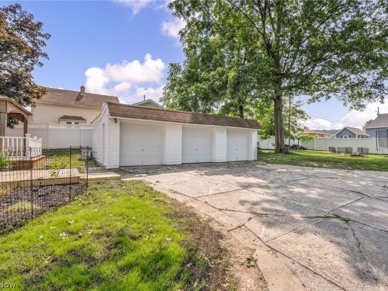 1703 Grantwood Drive, Parma, OH 44134 Photo 47