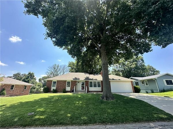 304 Hillcrest Drive, Warrensburg, MO 64093