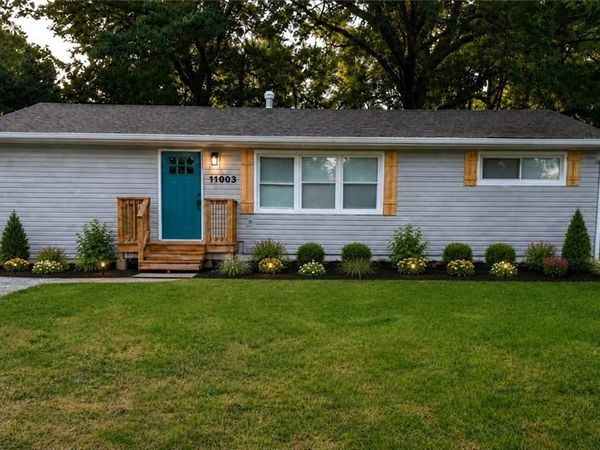 11003 Cambridge Avenue, Kansas City, MO 64134