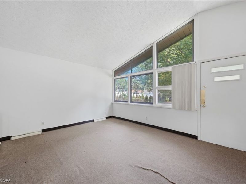 1320 Carnegie Avenue, Akron, OH 44314 Photo 5
