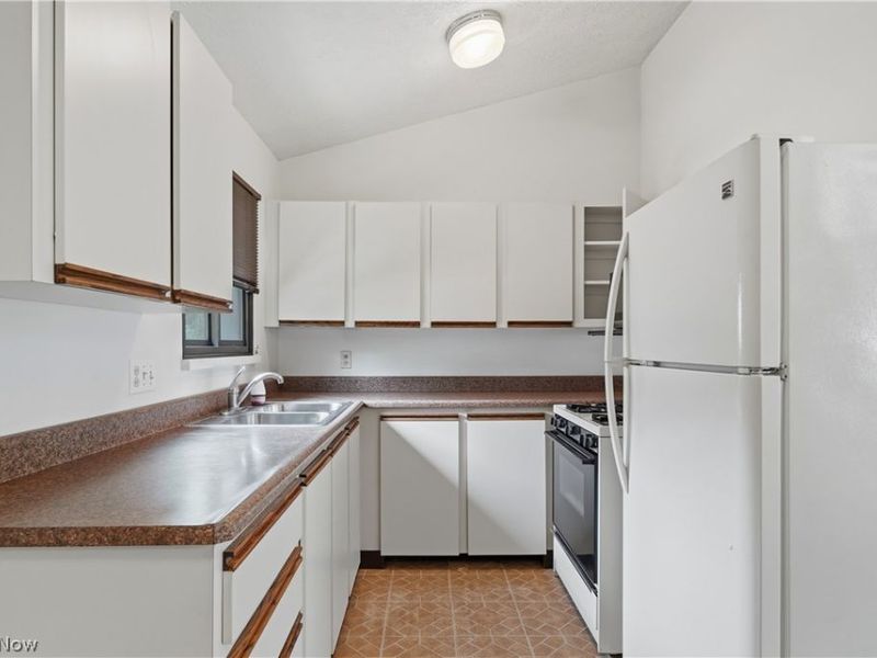1320 Carnegie Avenue, Akron, OH 44314 Photo 6