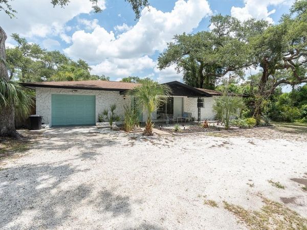 4986 WOODLAND DRIVE , ST PETERSBURG, FL 33708