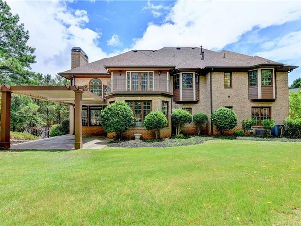 8585 Royal Troon Drive, Duluth, GA 30097