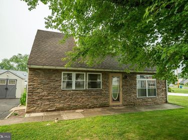 587 ARBOR ROAD, MORRISVILLE, PA 19067