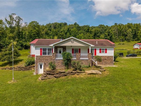 185 Dutch Glory Road , Amity, PA 15311