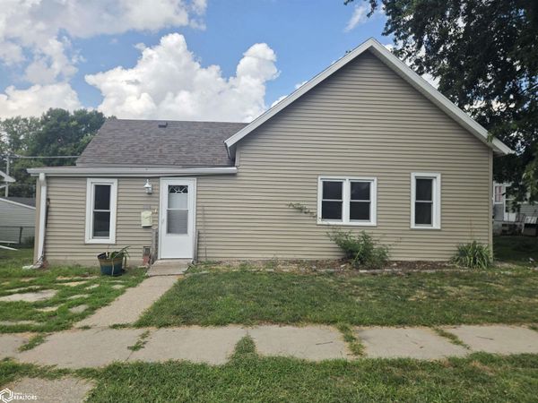 504 N Cherry Street, Creston, IA 50801