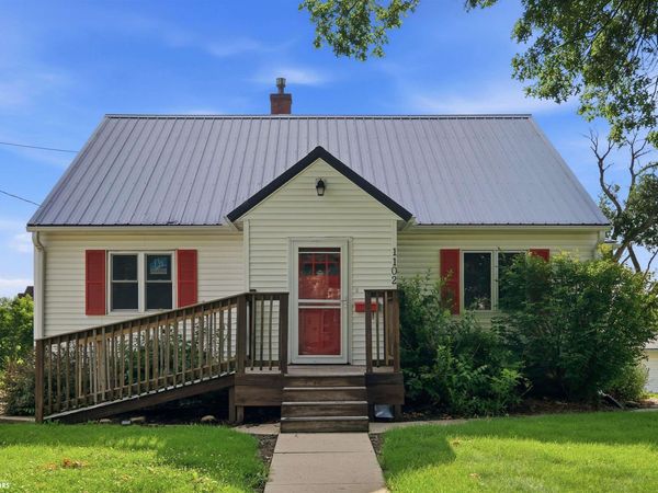 1102 Siegel Street, Tama, IA 52339