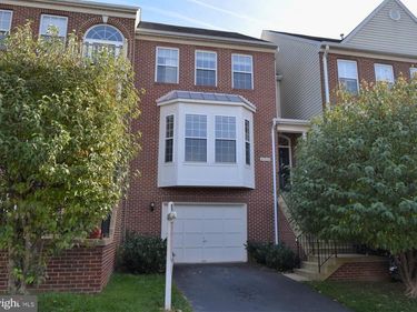 8933 ROYAL ASTOR WAY , FAIRFAX, VA 22031
