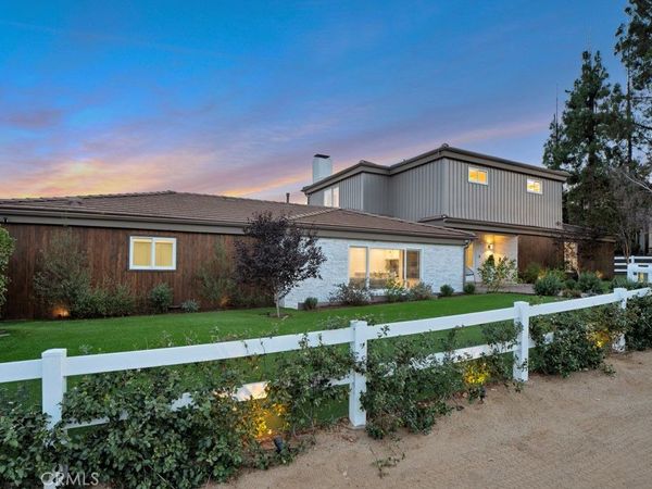 30 Stagecoach Road, Bell Canyon, CA 91307