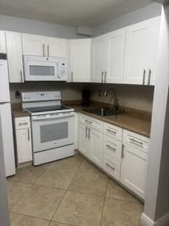 600 Village Green Court, Unit 220, Palm Springs, FL 33461 Photo