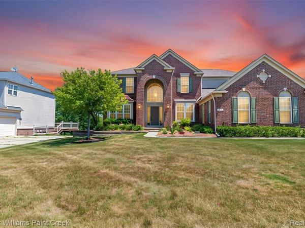 6423 Moonstone Drive, Grand Blanc Twp, MI 48439