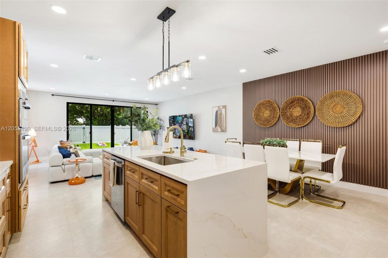 703 SW 17th St , Unit 703, Fort Lauderdale, FL 33315 Photo