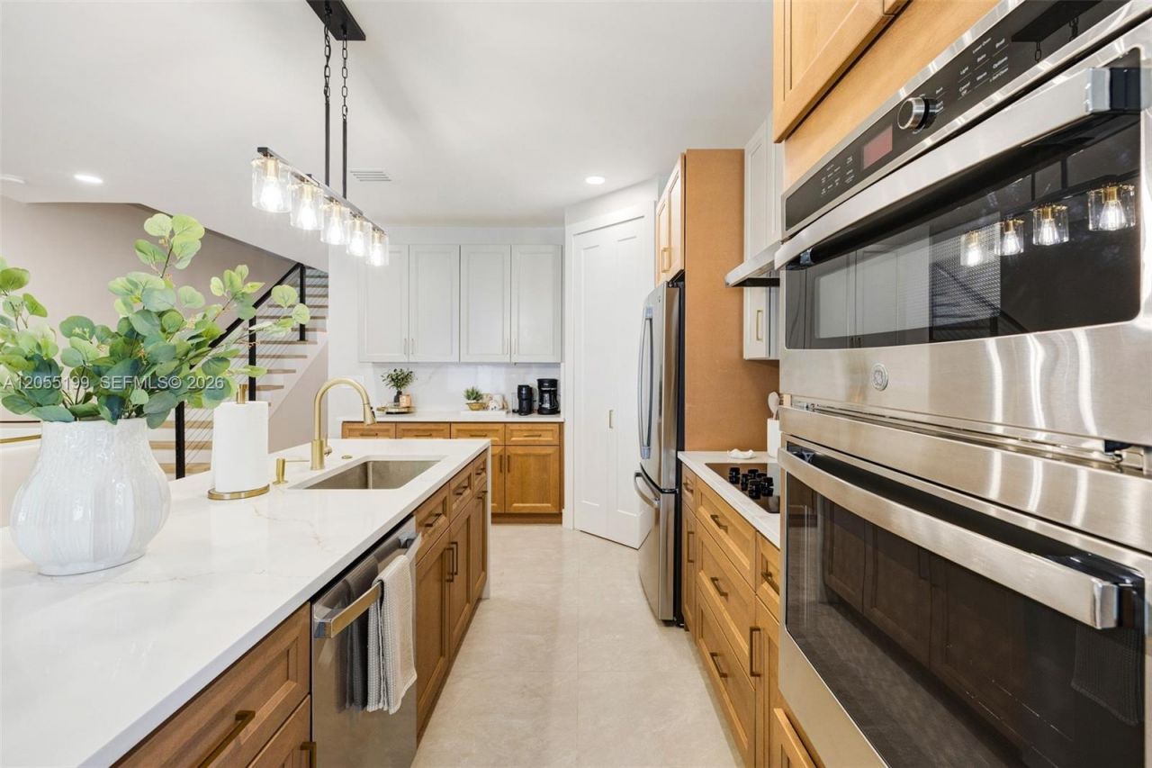 703 SW 17th St , Unit 703, Fort Lauderdale, FL 33315 Photo