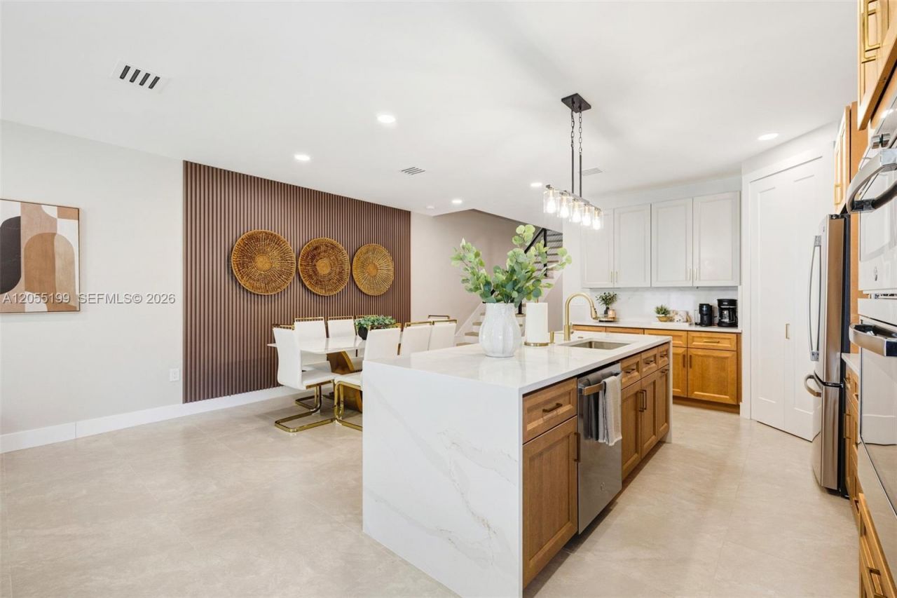 703 SW 17th St , Unit 703, Fort Lauderdale, FL 33315 Photo