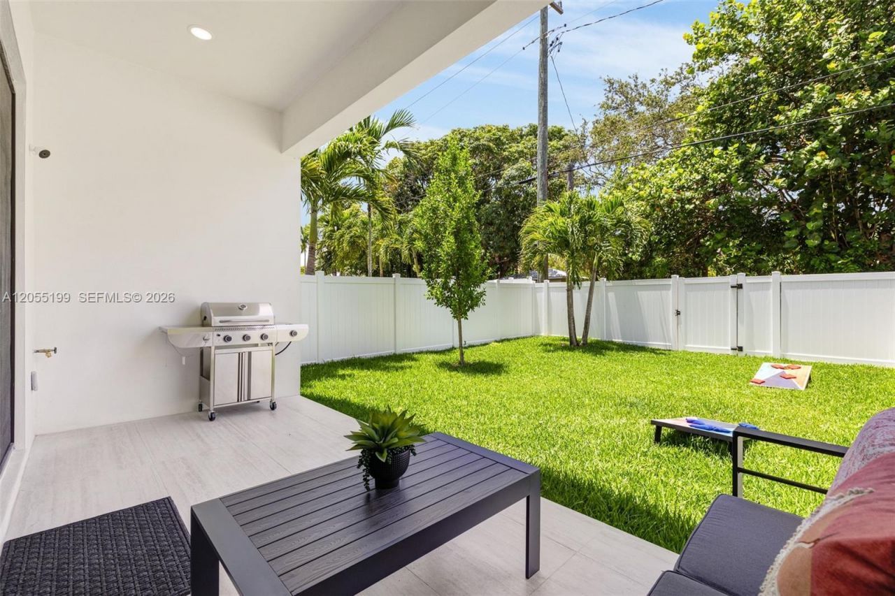 703 SW 17th St , Unit 703, Fort Lauderdale, FL 33315 Photo