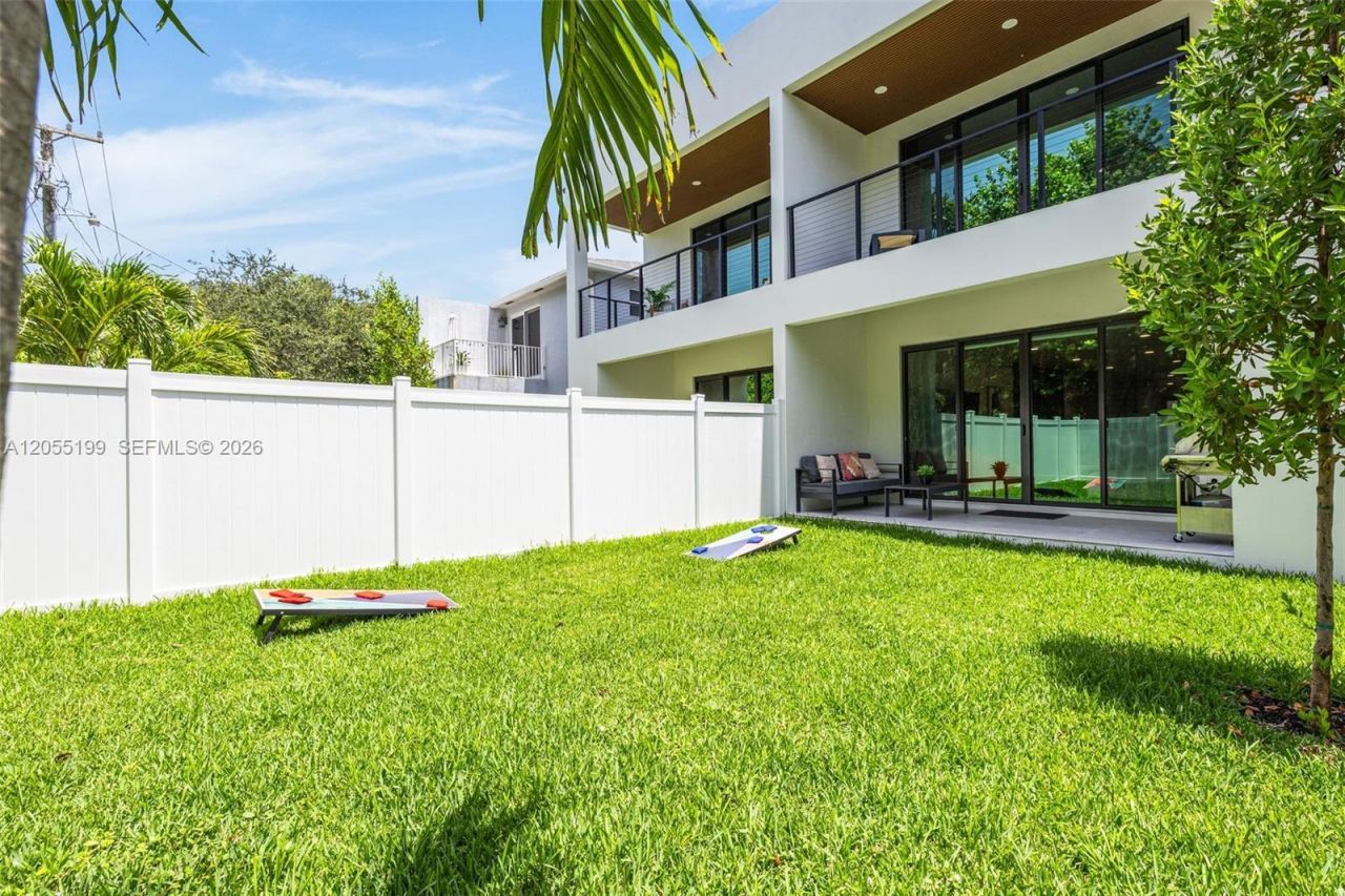 703 SW 17th St , Unit 703, Fort Lauderdale, FL 33315 Photo