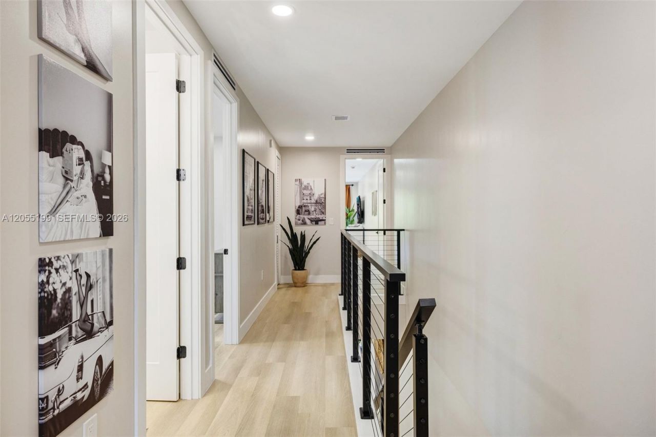 703 SW 17th St , Unit 703, Fort Lauderdale, FL 33315 Photo