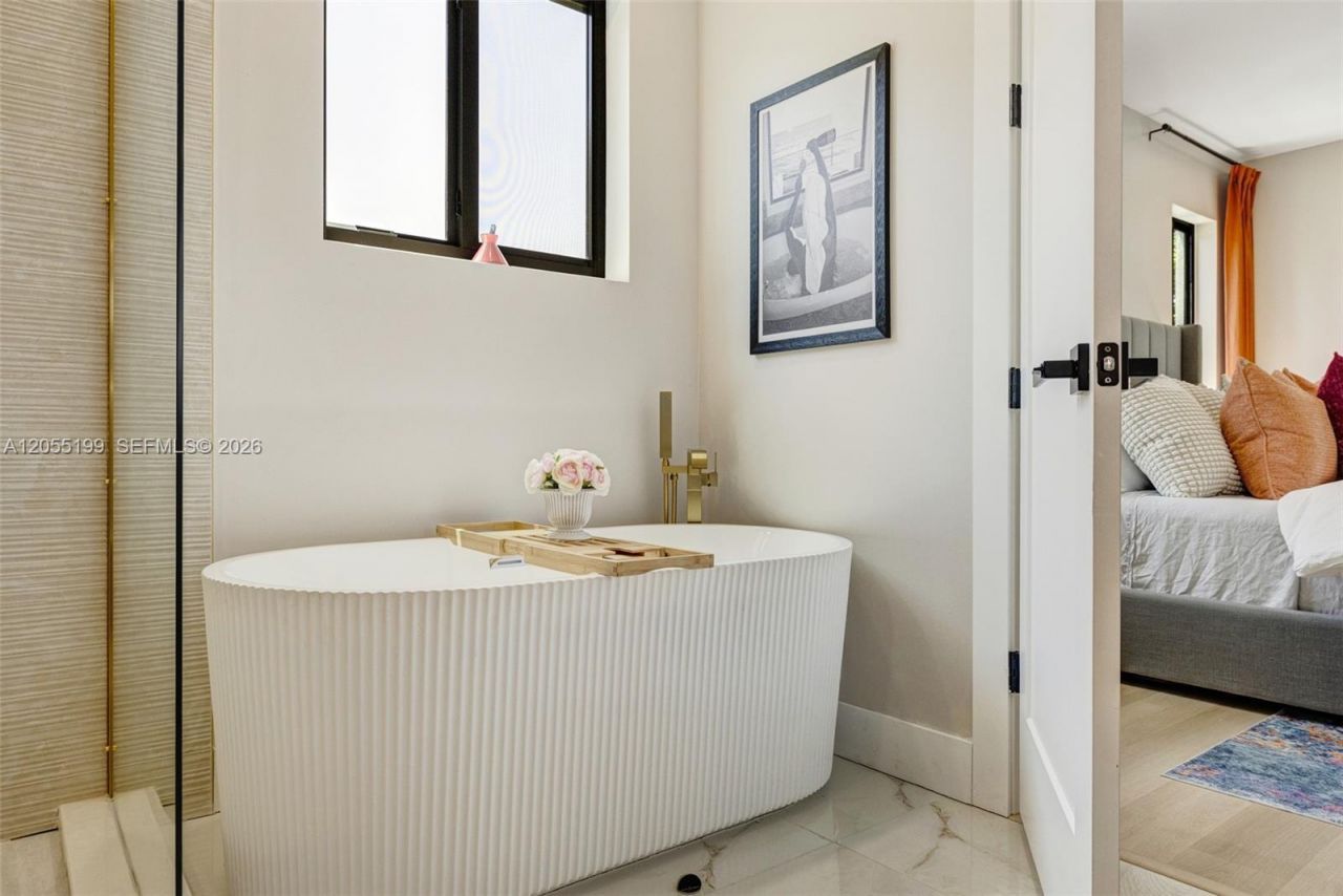 703 SW 17th St , Unit 703, Fort Lauderdale, FL 33315 Photo